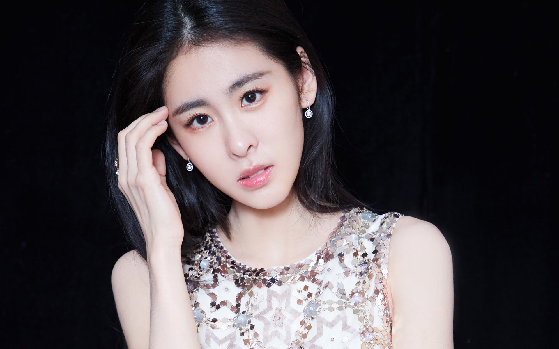 黄潜奏响防守交响乐，戈麦斯为完美战术画上休止符