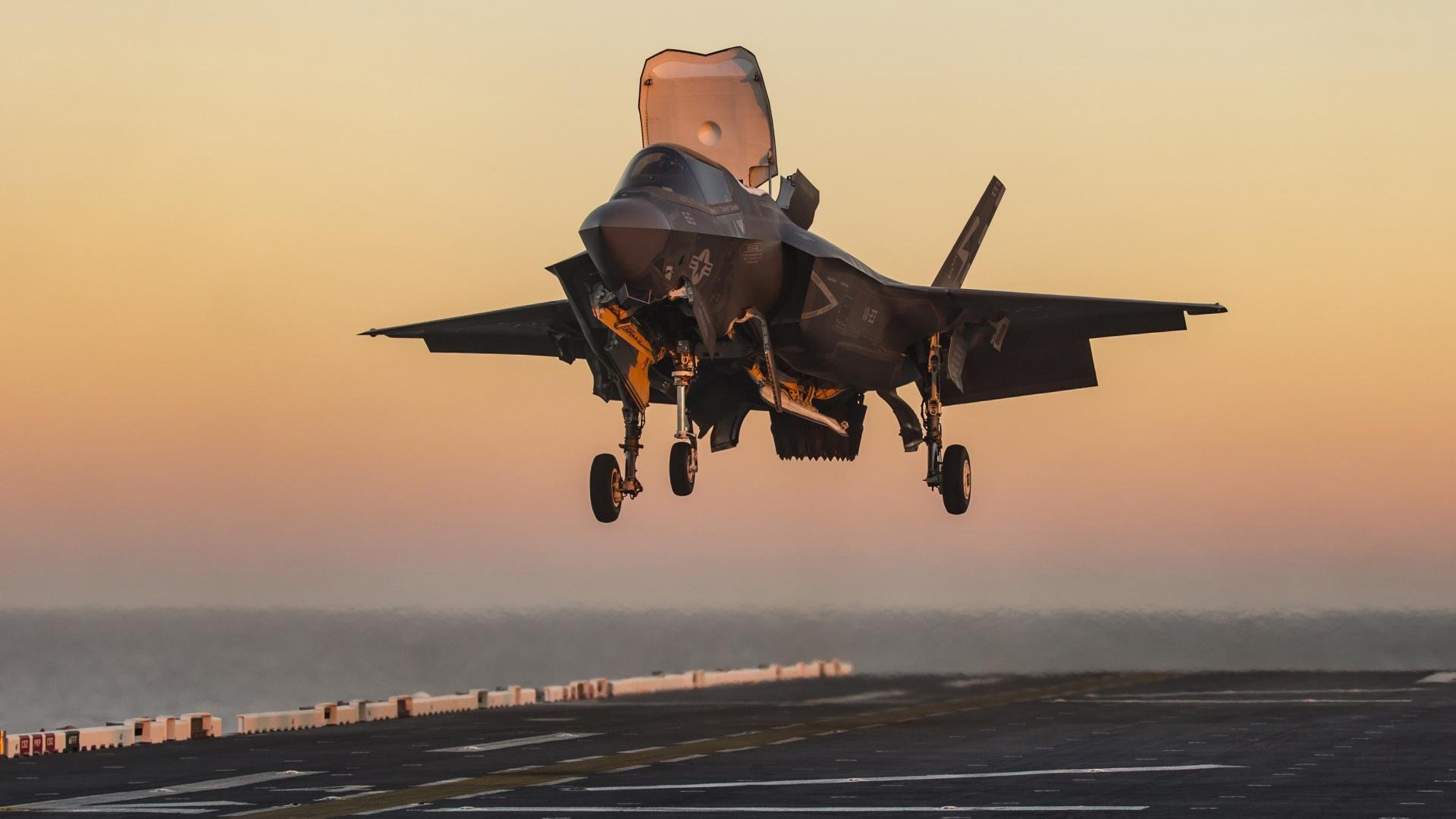 强敌亮出獠牙日，篮网稳执缰绳时，哈登以关键先生之名定义比赛