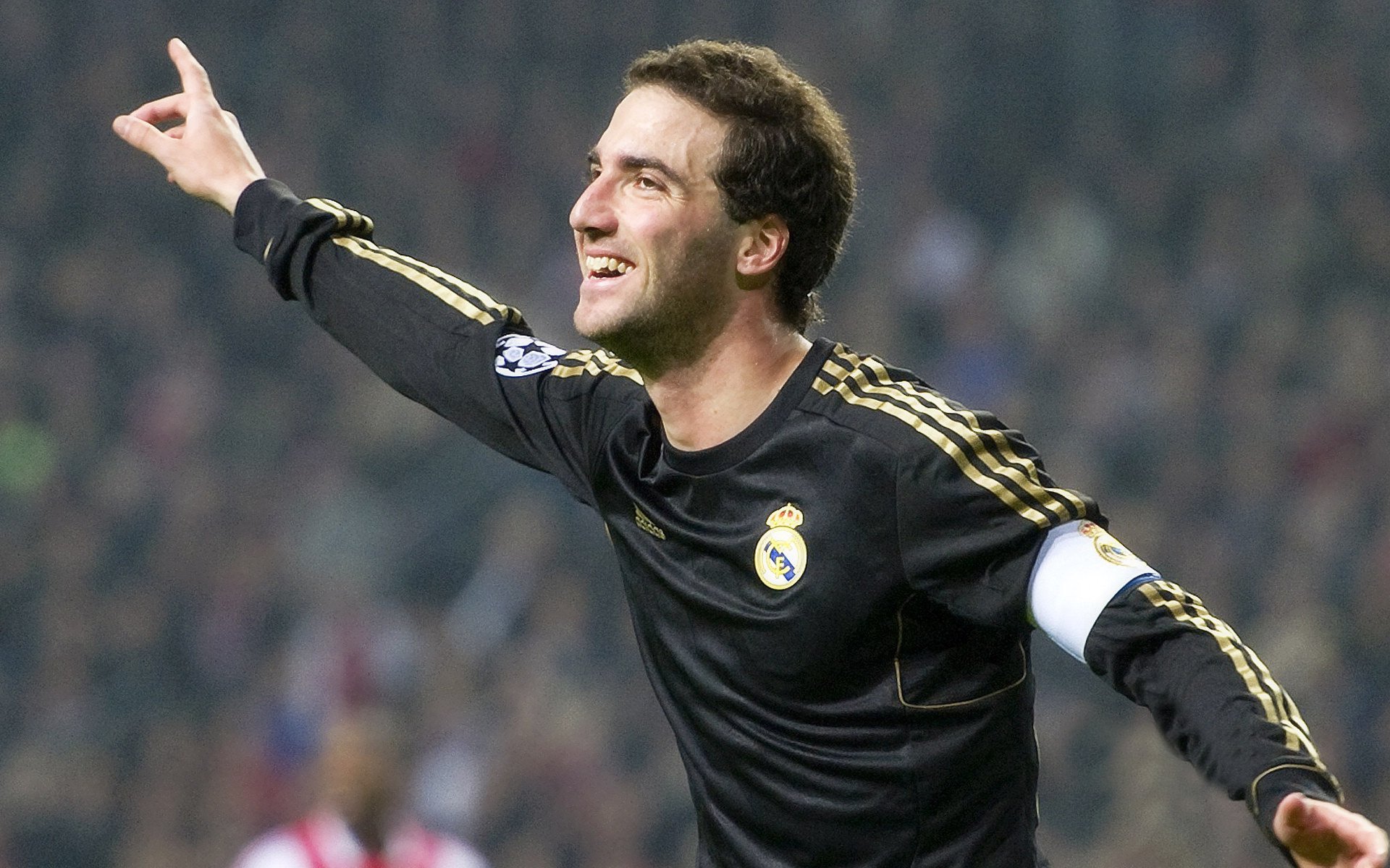 梦幻对决，福登爆发联手阿根廷，连续得分压制里昂