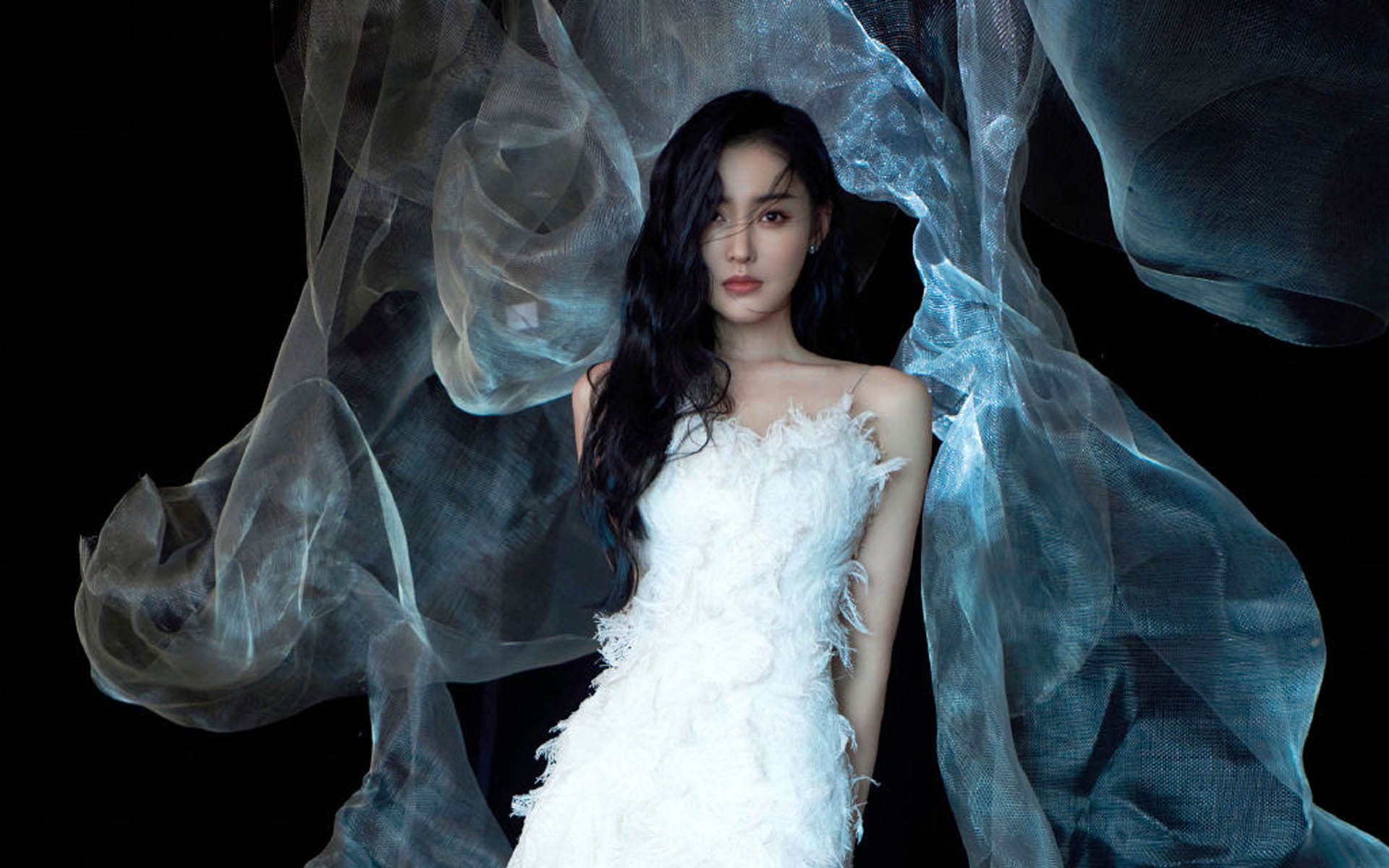 唯一性的双璧，当F1争冠战遇上乌拉圭足球的瑞典征服